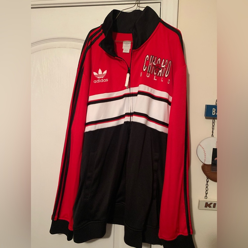 Chicago Bulls Adidas warm up coat